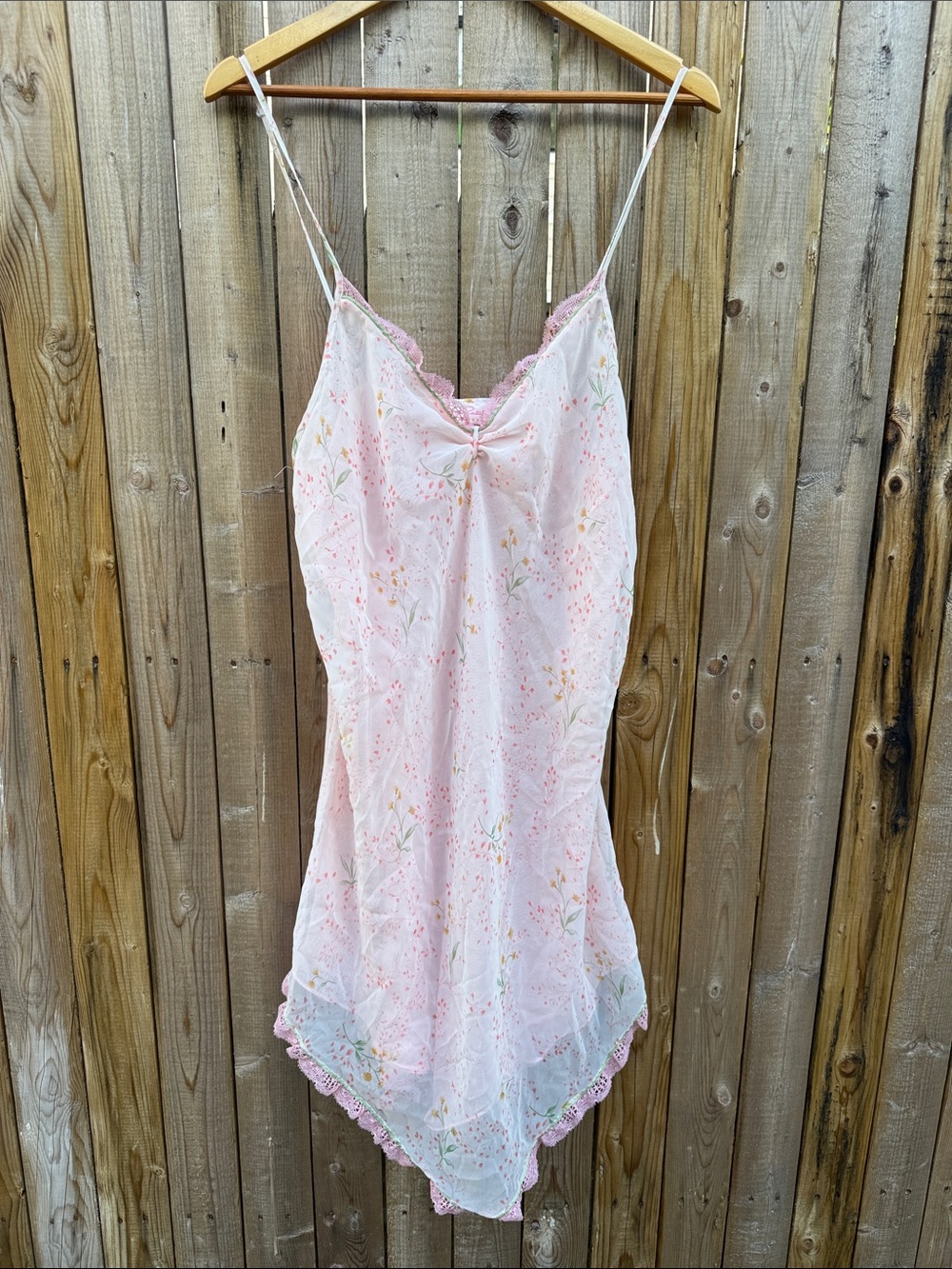Oscar de la Renta Pale Pink Floral Lace-Trim Slip